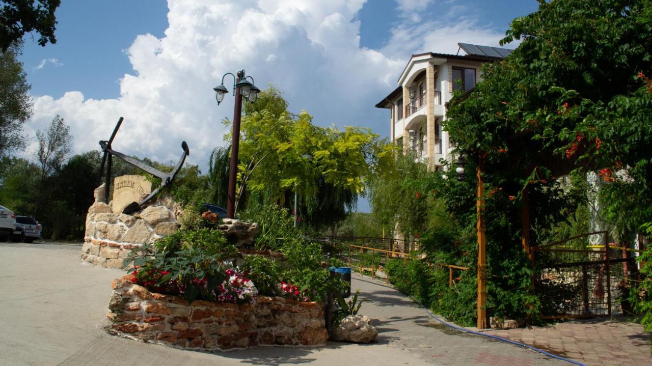 Hotel Insula Neptun Luaran gambar